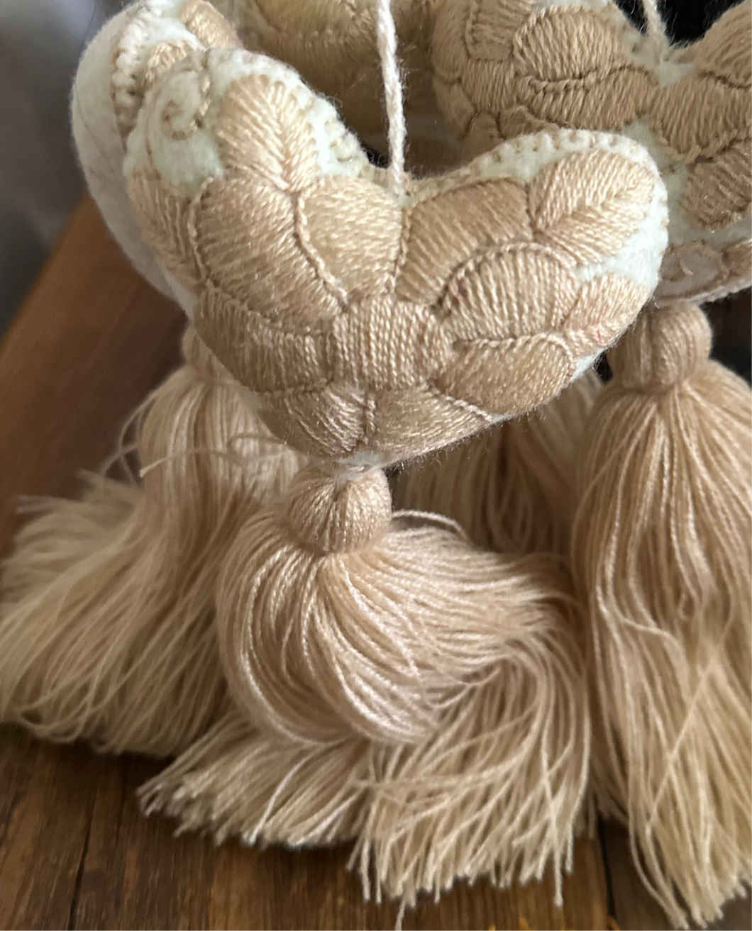 Heart Tassel / Beige